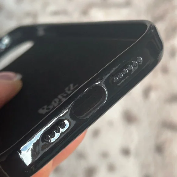 Used iPhone 15 plus urban sophistication BRATZ Jade phone case - Picture 6 of 12